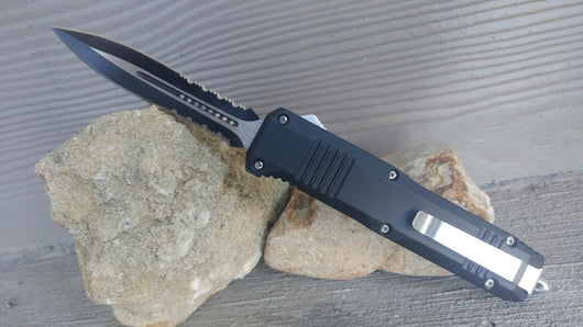Raptor OTF Dagger